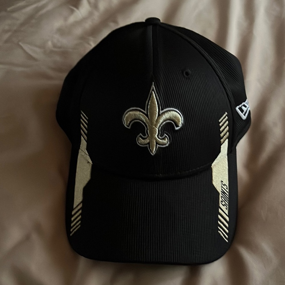 NFL Saints cap NWT